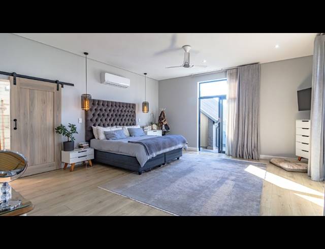 5 BEDROOM FREEHOLD FOR SALE IN MIDSTREAM HEIGHTS